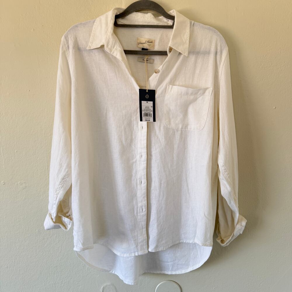 NWT Universal Thread classic linen button down blouse